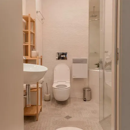 Dream - Premium One Bedroom On Ekzarh Yosif